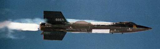 Le X-15 N.2 vient d'être lancé par l'avion porteur B-52